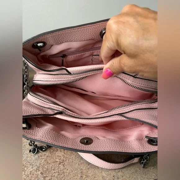 Dolce Vita Rose Colored Vegan Pebbled Leather Shoulder Purse with Chain Strap - Picture 5 of 12